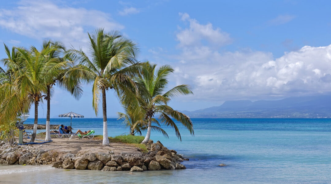 Guadeloupe_ou_Martinique_:_quel_choix_faire_pour_des_vacances_inoubliables_aux_Antilles_?